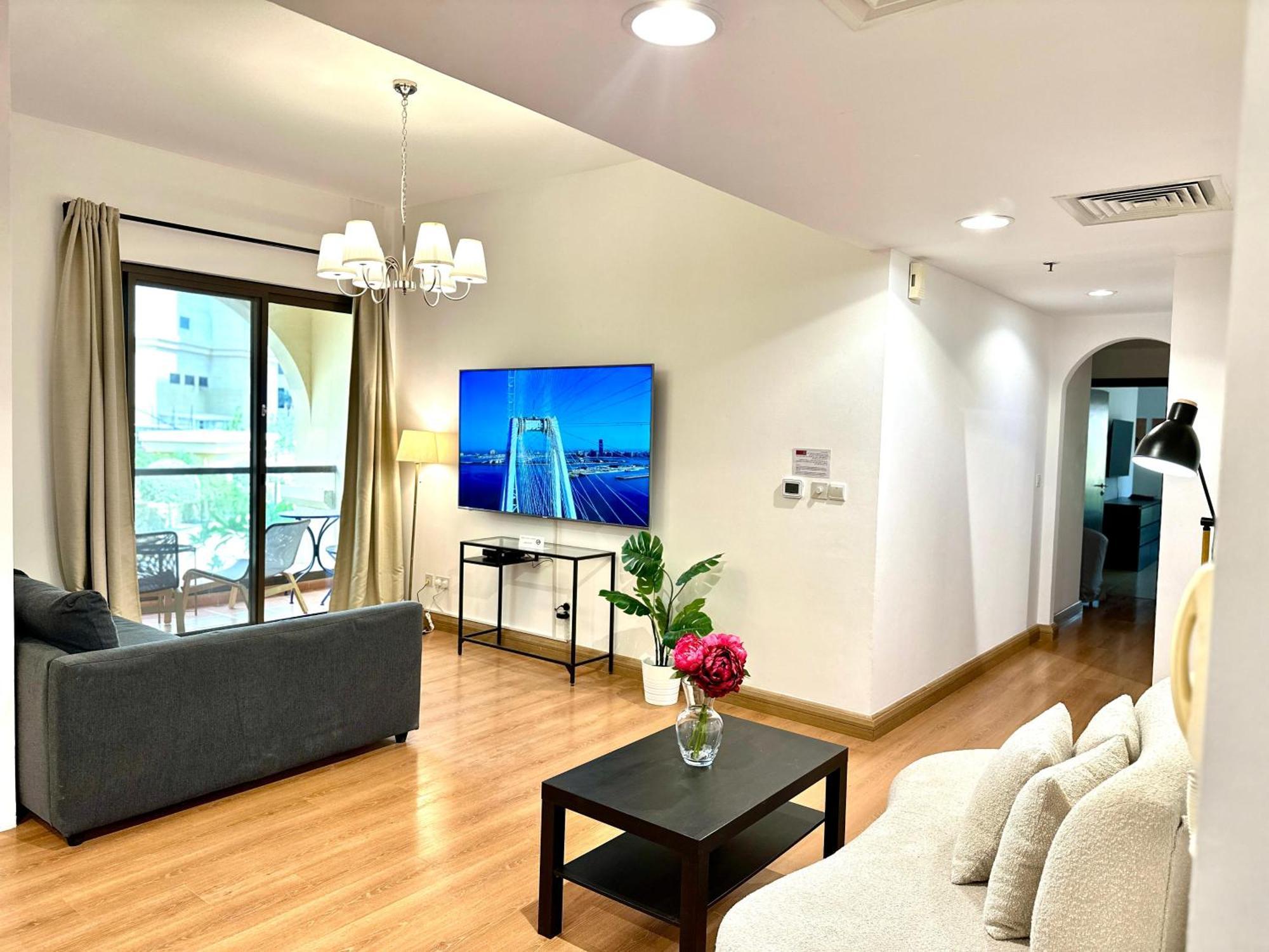 Beautiful 2Br & 4Br Apartments On Jbr Beach, Walking Distance To Bluewaters Island - By Sunkissed Holiday Homes Дубай Екстериор снимка