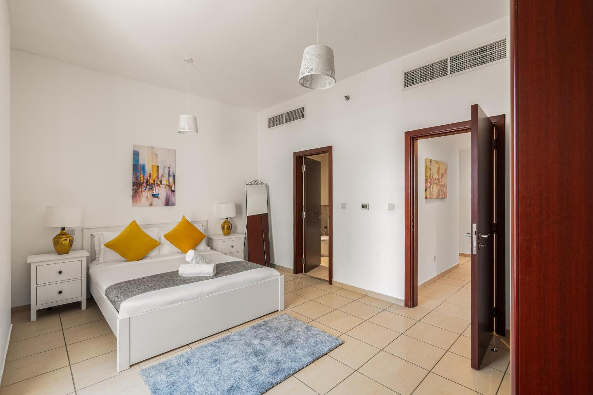 Beautiful 2Br & 4Br Apartments On Jbr Beach, Walking Distance To Bluewaters Island - By Sunkissed Holiday Homes Дубай Екстериор снимка