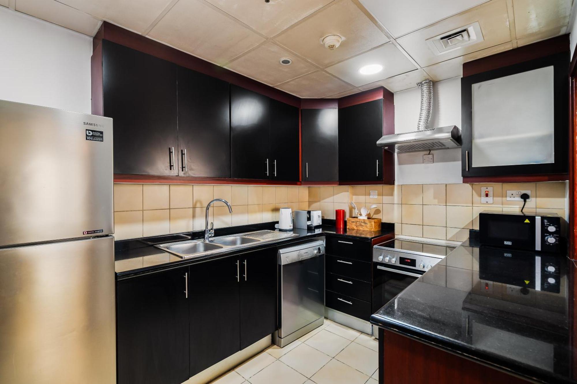 Beautiful 2Br & 4Br Apartments On Jbr Beach, Walking Distance To Bluewaters Island - By Sunkissed Holiday Homes Дубай Екстериор снимка
